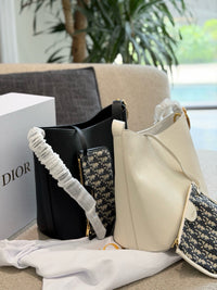 Médaillon Bucket Bag