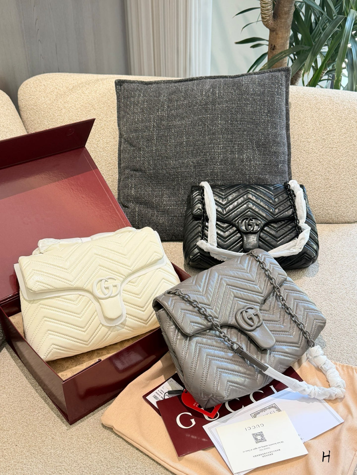 Marmont Shoulder Bag