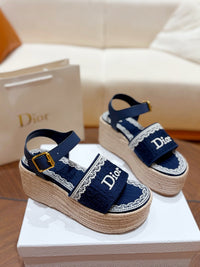 Dentelle Wedge Sandals