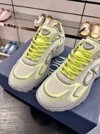 B30 Sneakers