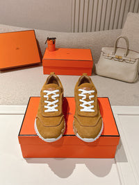 26S Bouncing Sneakers