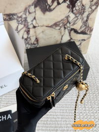 Pearl Crush Vanity Bag