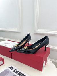 Garavani VLogo Patent Leather Pumps 6cm