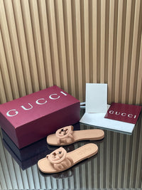 Interlocking G Slide Sandals