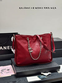 Chain Hobo Shoulder Bag