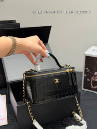 Top Handle Vanity Case