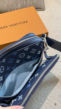 Trio Messenger Bag