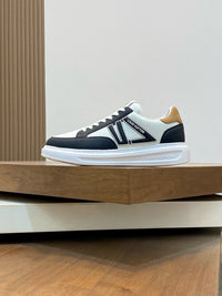 Beverly Hills Sneakers