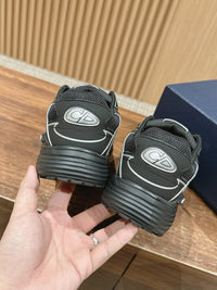 B30 Sneakers