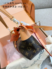 Mia Pochette Bag