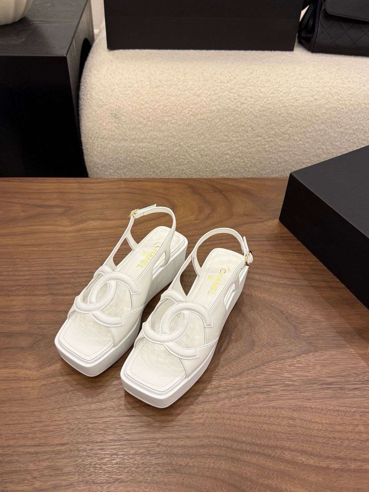 26S Platform Sandals