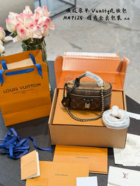 Vanity Chain Pouch Bag