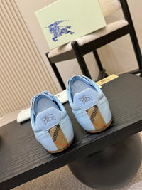 Knight Runner Sneakers