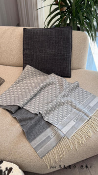 Oblique Scarf