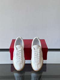 Upvillage Panelled Leather Sneakers