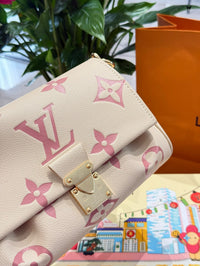 Favorite Shoulder Bag