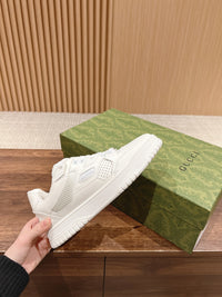 Jones Sneakers