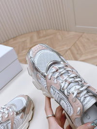 Wmns Chrono Sneakers