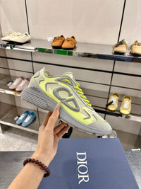 B30 Sneakers