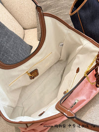 Ivy Tote Bag