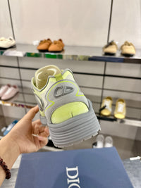 B30 Sneakers