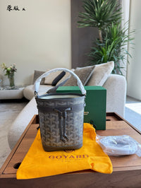 Petit Flot Mini Bucket Bag