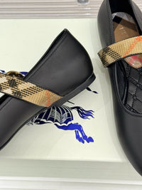 26WF Check Ballet Flats