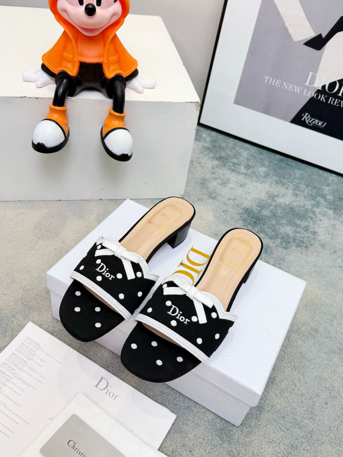 Dway Heeled Slides