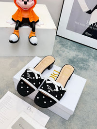 Dway Heeled Slides