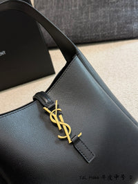 Le 37 Bucket Bag