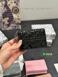 Gardenia Wallet in Patent Leather
