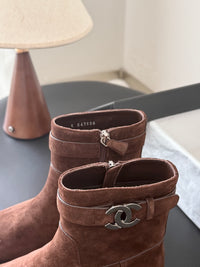 26K Suede Boots