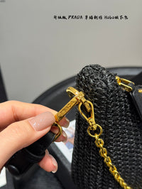 Re-Edition Crochet Shoulder Bag