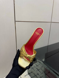 26S Garavani Annet Mules
