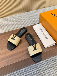 Capri Flat Mules