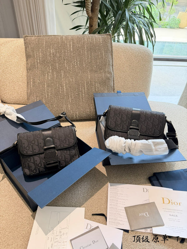 Oblique Messenger Bag