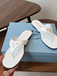 26S Leather Thong Sandals