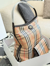 Highlands Shoulder Bag