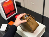 Le 5 à 7 Supple Small Shoulder Bag