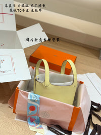 Picotin Lock 18 Clemence Leather