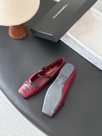 26C Mary Janes