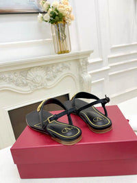 Garavani VLogo Signature Thong Sandals
