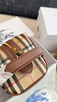 Check Travel Pouch
