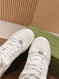 Jones Sneakers