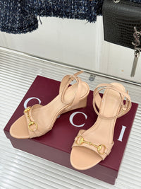Donna Wedge Sandals