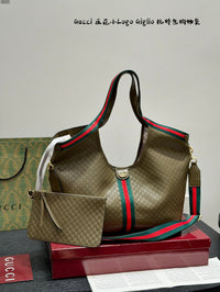 Giglio Large Tote Bag