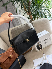 26S Maxi Flap Bag