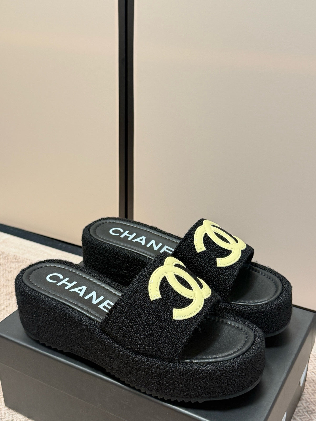 26K Platform Slides