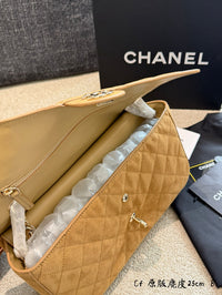 Classic Flap Medium Suede