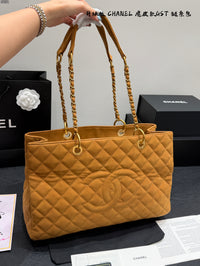 Grand Shopping Tote